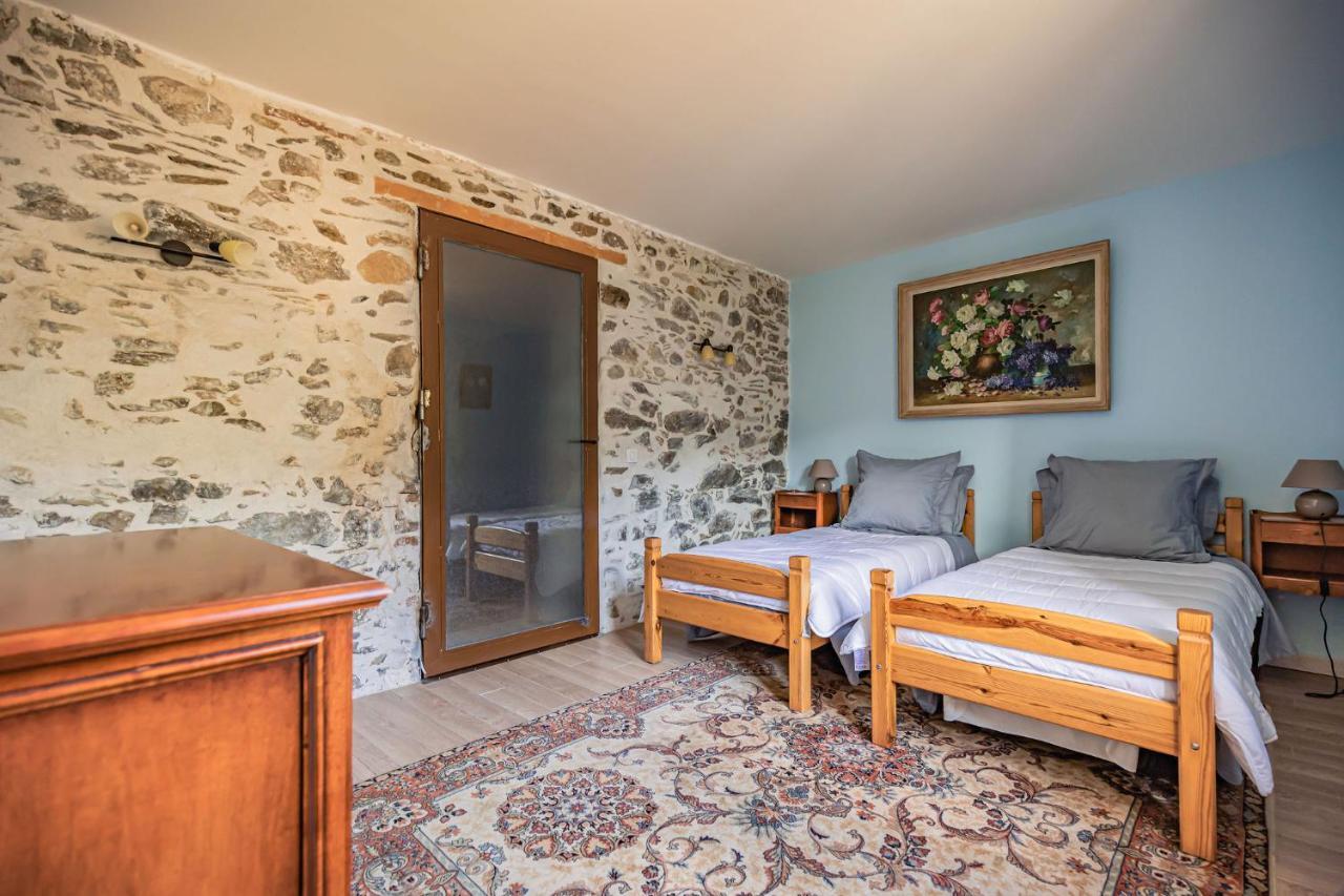 Sundrenched Relais De Poste In Serdinya Exterior photo